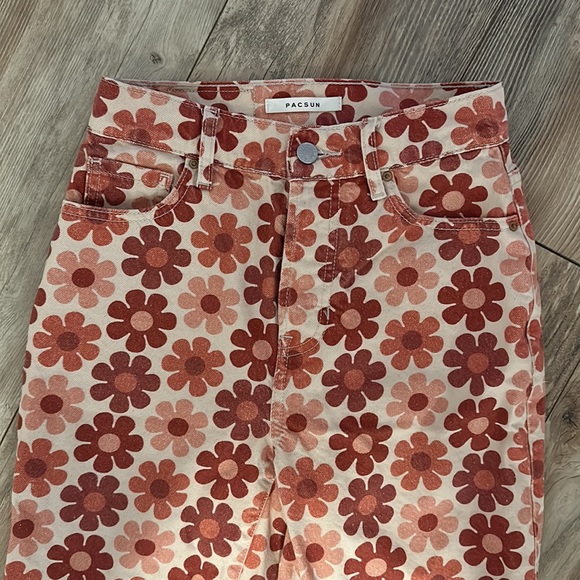 PacSun High Rise Straight Jean with Flowers - Picture 2 of 4